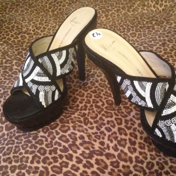 donald pliner signature collection